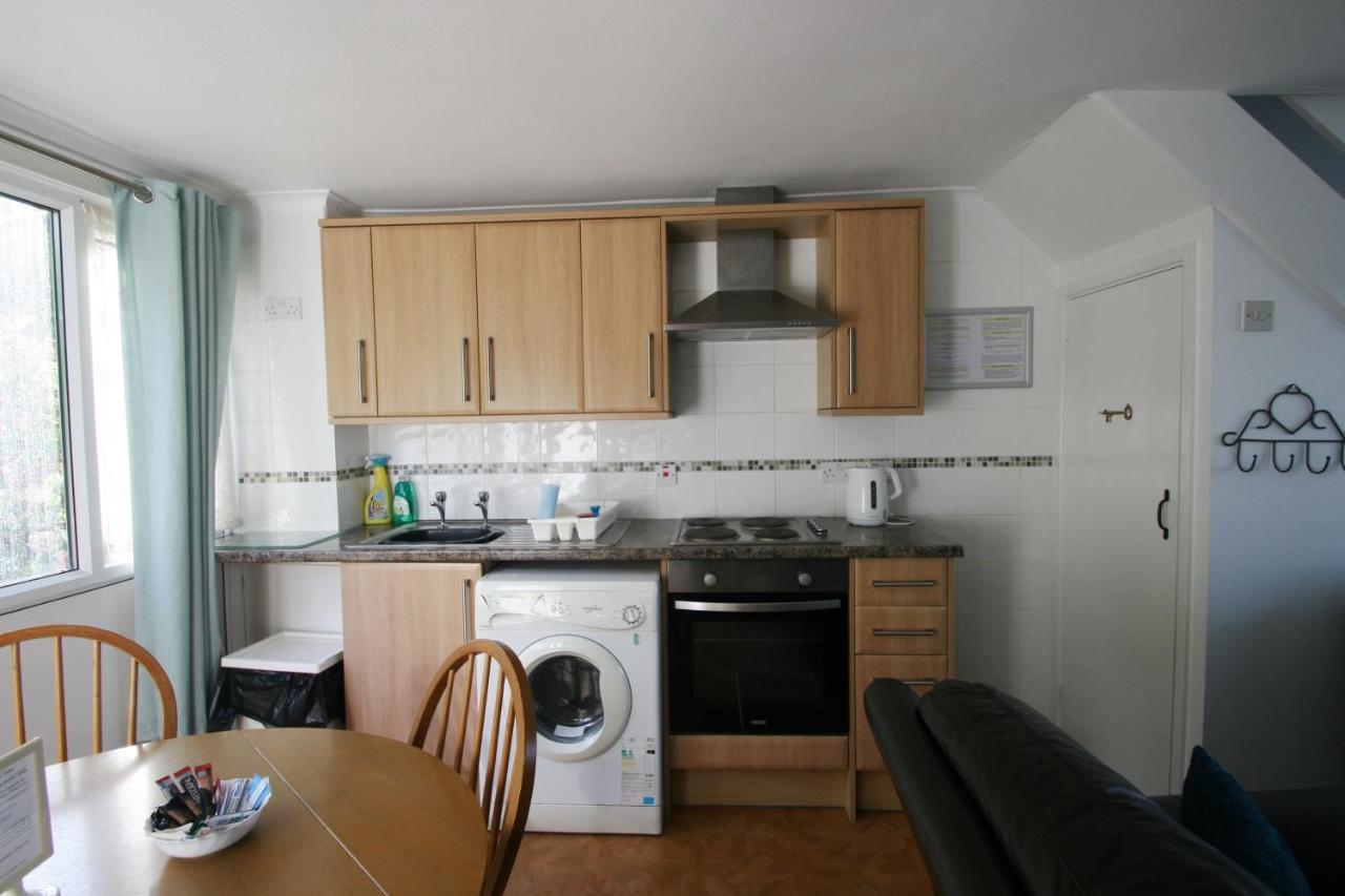 Freshwater Bay Holiday Cottages Pembroke Exterior photo
